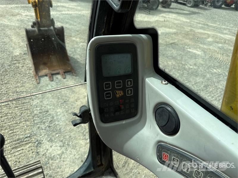 JCB JS130 Rupsgraafmachines