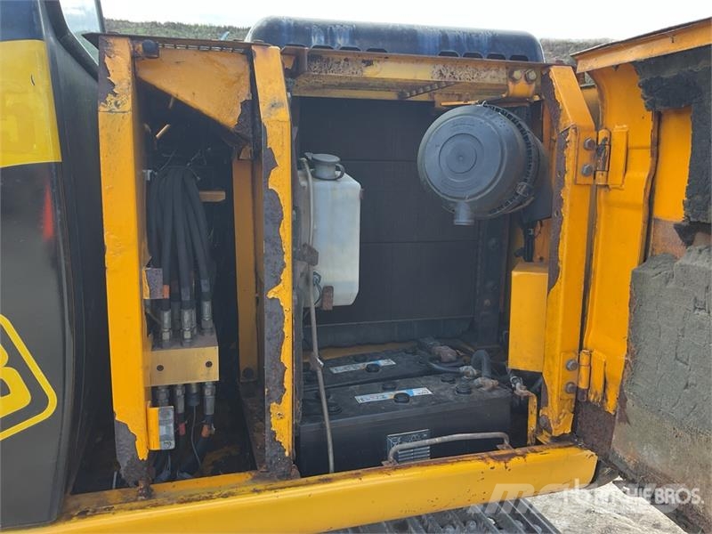 JCB JS130 Kāpurķēžu ekskavatori