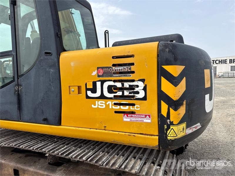 JCB JS130 Rupsgraafmachines