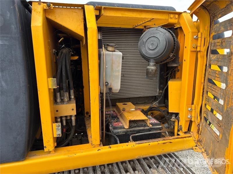 JCB JS130 Rupsgraafmachines
