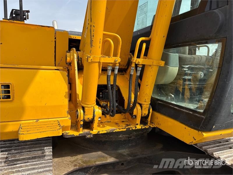 JCB JS130 Rupsgraafmachines