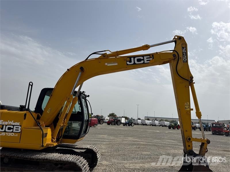 JCB JS130 Rupsgraafmachines