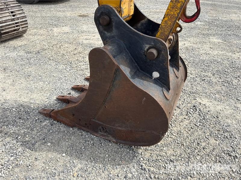 JCB JS130 Rupsgraafmachines