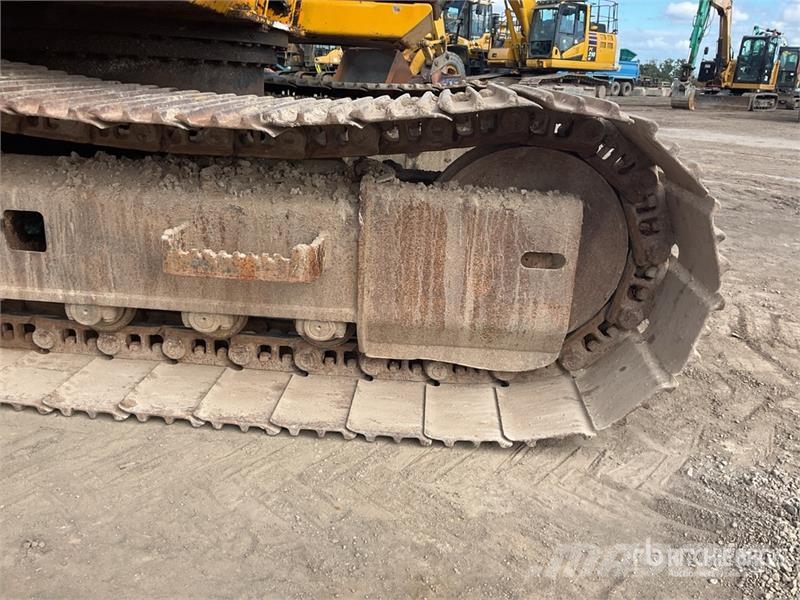 JCB JS130 Kāpurķēžu ekskavatori