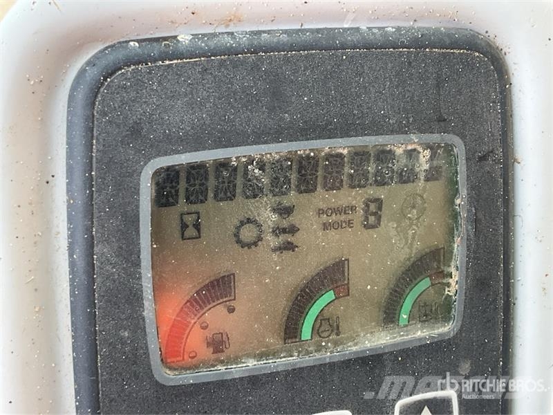 JCB JS130 Kāpurķēžu ekskavatori