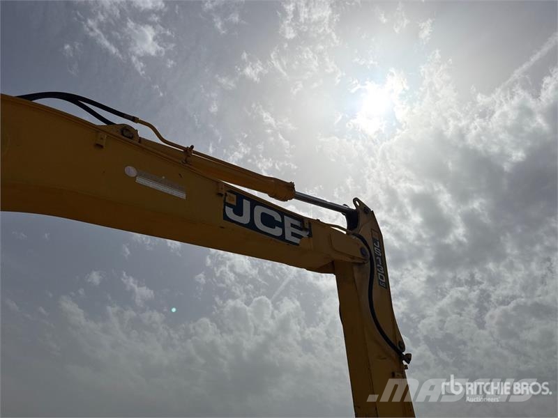 JCB JS130 Rupsgraafmachines