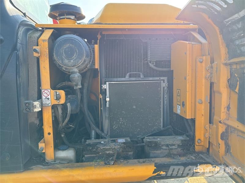 JCB JS130LC T4 Tracked Excavator Raupenbagger