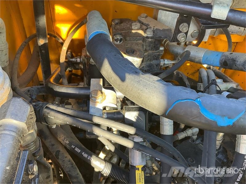 JCB JS131 Tracked Excavator Crawler excavators