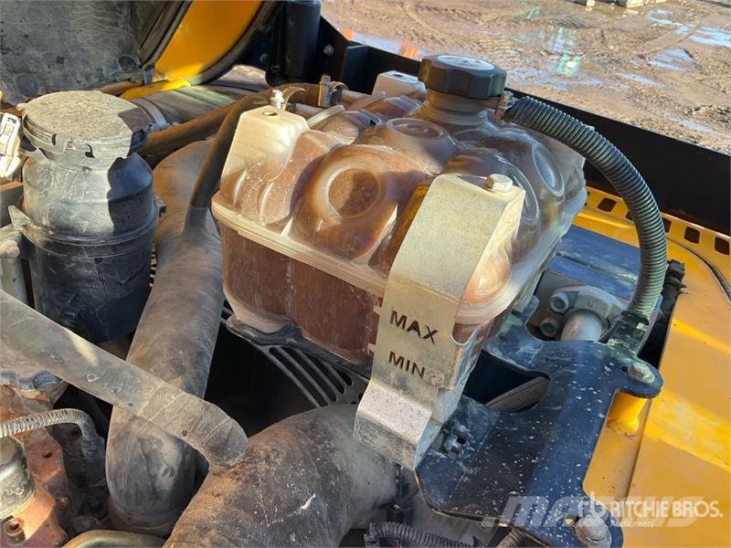 JCB JS131 Tracked Excavator Crawler excavators
