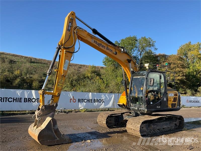 JCB JS131 Tracked Excavator Crawler excavators