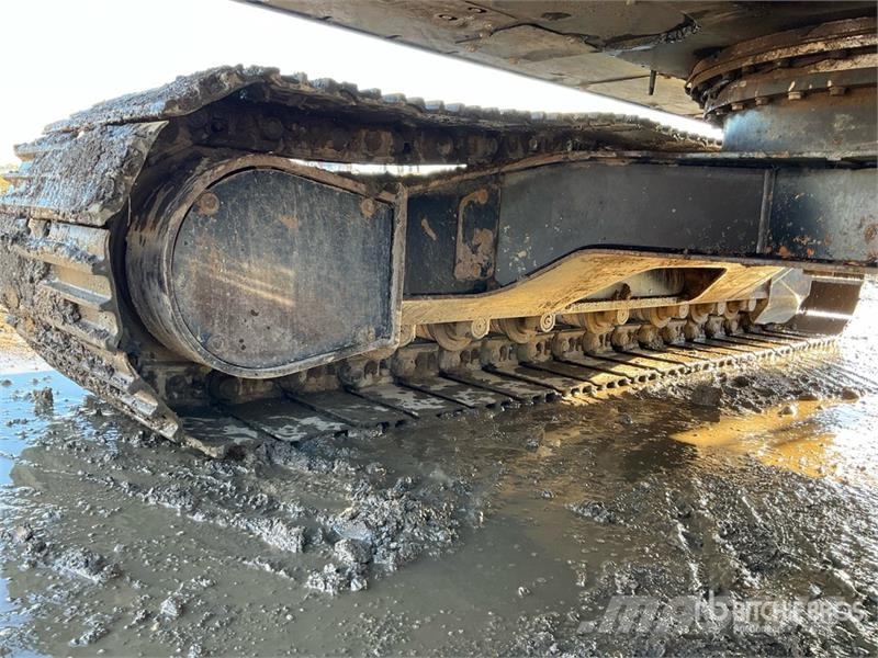 JCB JS131 Tracked Excavator Crawler excavators