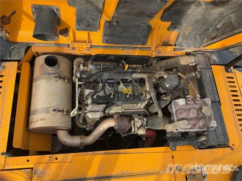 JCB JS131LC Tracked Excavator Crawler excavators