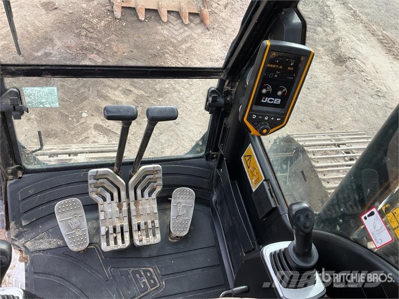 JCB JS131LC Tracked Excavator Crawler excavators