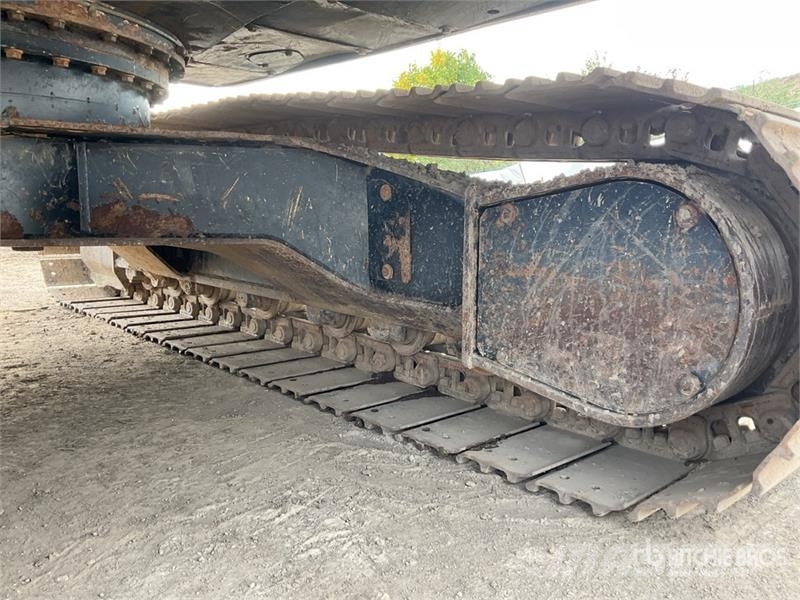 JCB JS131LC Tracked Excavator Crawler excavators