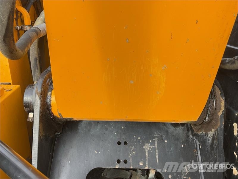 JCB JS131LC Tracked Excavator Crawler excavators