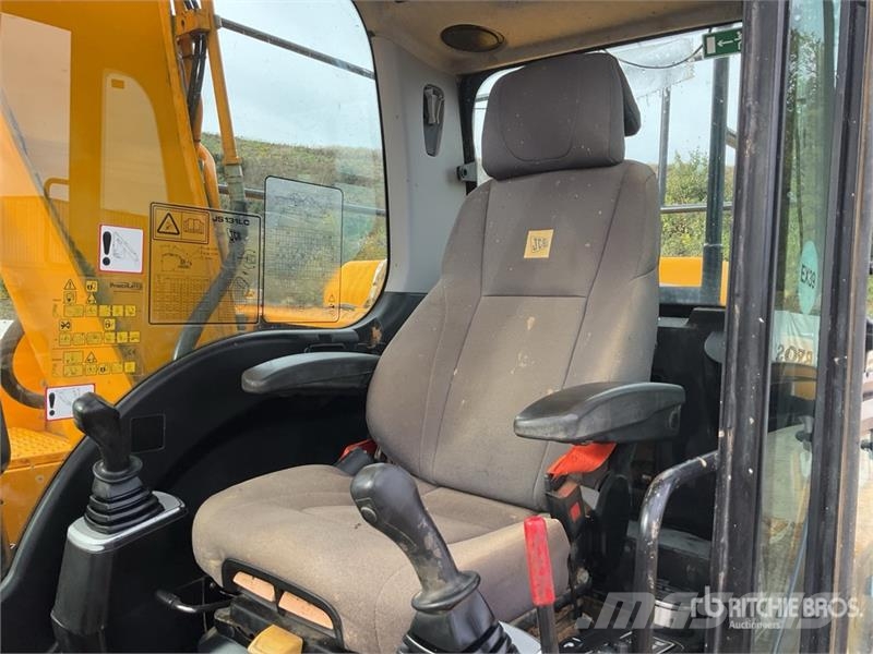 JCB JS131LC Tracked Excavator Crawler excavators