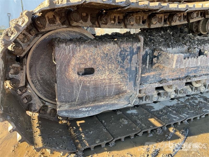 JCB JS131LC Tracked Excavator Crawler excavators