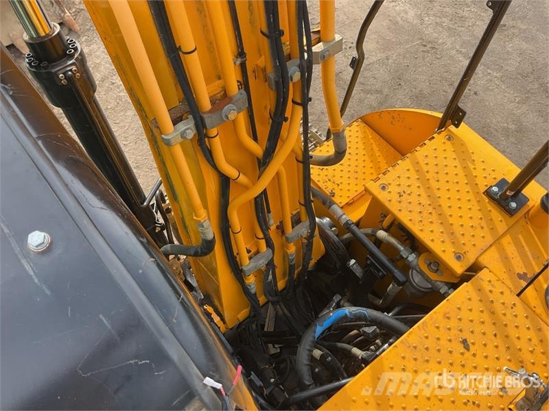JCB JS131LC Tracked Excavator Crawler excavators