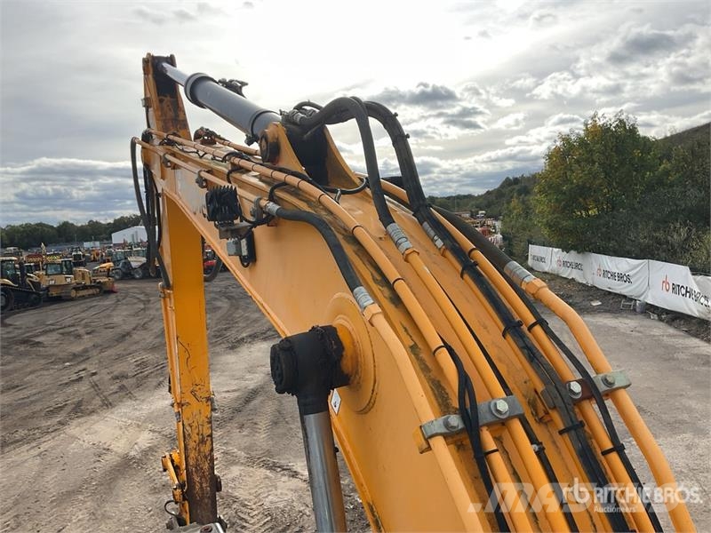 JCB JS131LC Tracked Excavator Crawler excavators