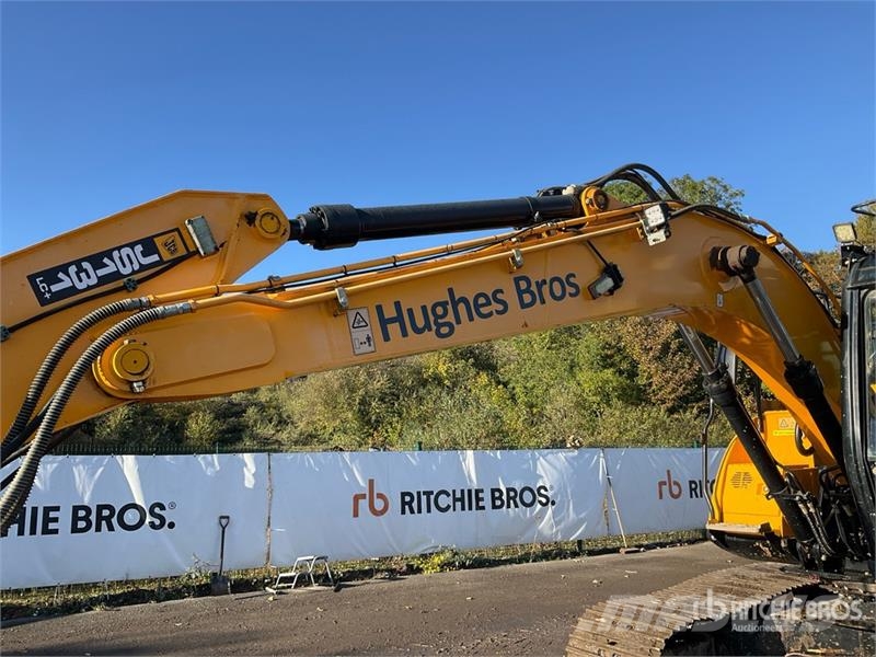 JCB JS131LC Tracked Excavator Crawler excavators