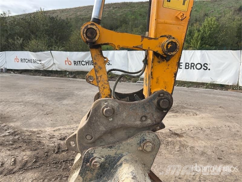 JCB JS131LC Tracked Excavator Crawler excavators