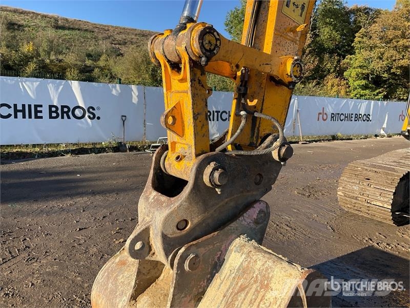 JCB JS131LC Tracked Excavator Crawler excavators