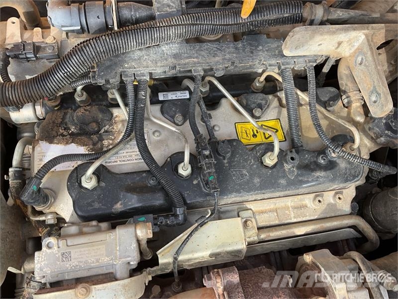 JCB JS131LC Tracked Excavator Crawler excavators