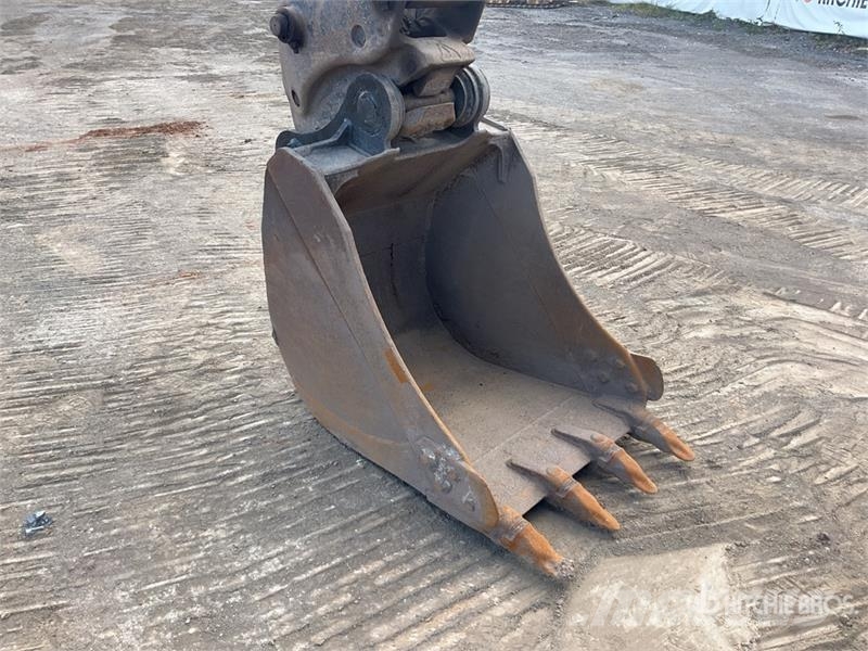 JCB JS145LC 4F Tracked Excavator Raupenbagger