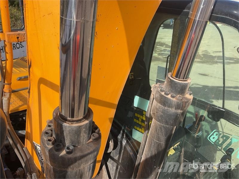 JCB JS145LC 4F Tracked Excavator Raupenbagger
