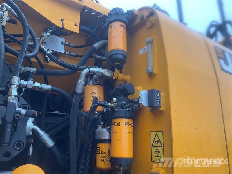 JCB JS145W Wielgraafmachines