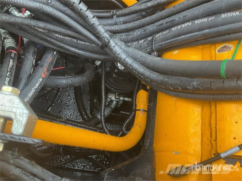 JCB JS145W Wielgraafmachines