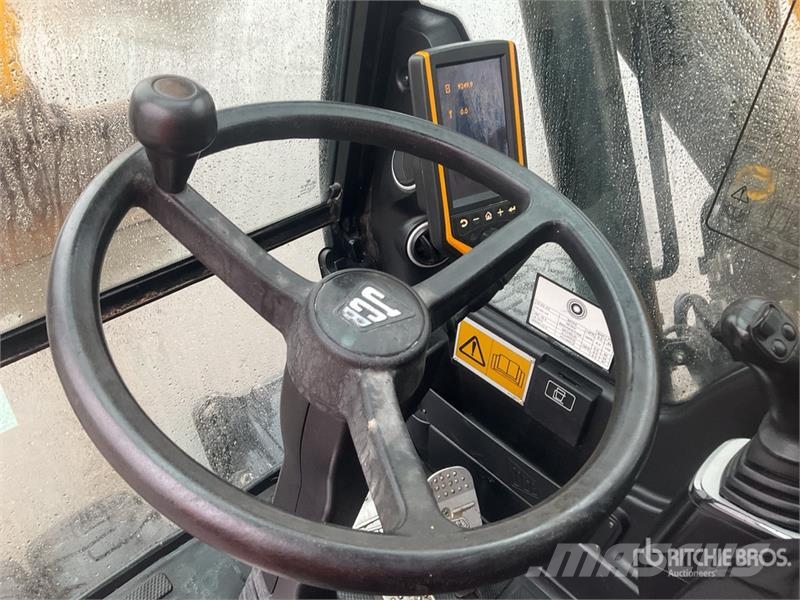 JCB JS145W Wielgraafmachines