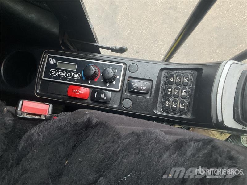 JCB JS145W Wielgraafmachines