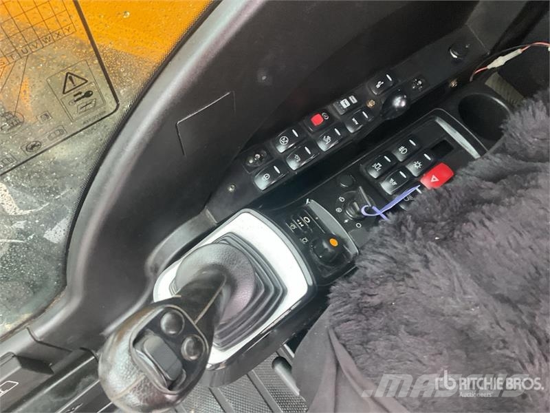 JCB JS145W+ Wheel Excavator Wielgraafmachines