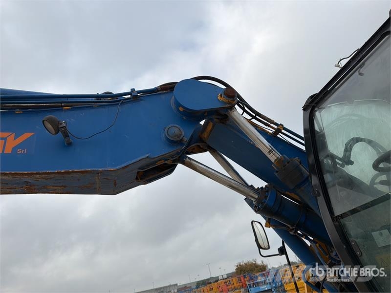 JCB JS175W Wheeled excavators
