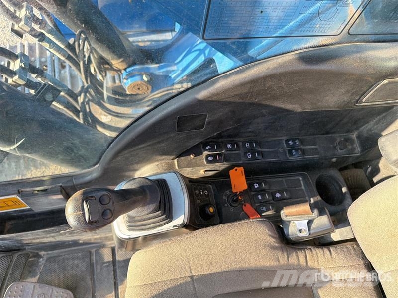 JCB JS220 Tracked Excavator Верижен екскаватор