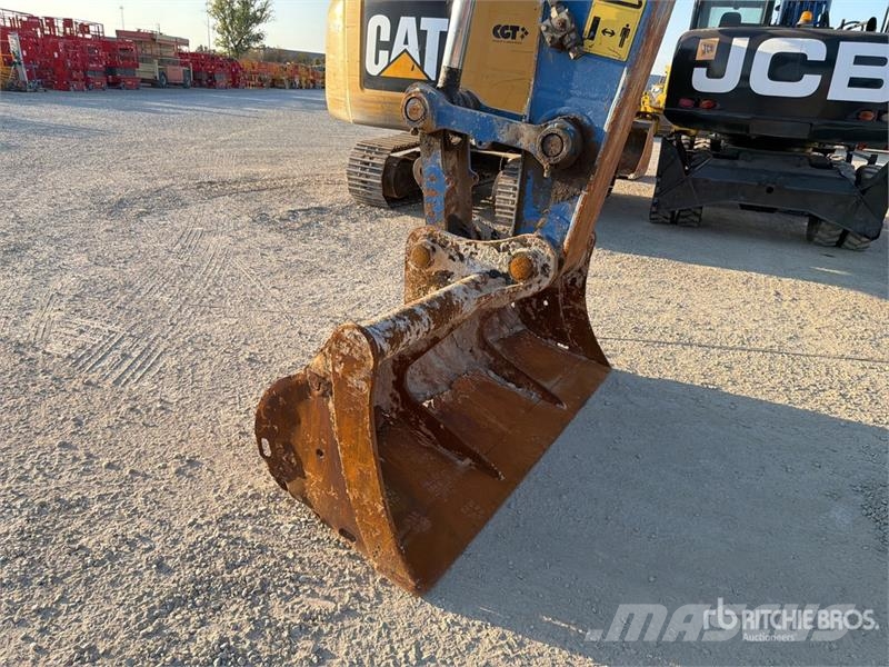 JCB JS220 Tracked Excavator Верижен екскаватор