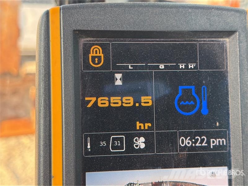 JCB JS220 Tracked Excavator Верижен екскаватор