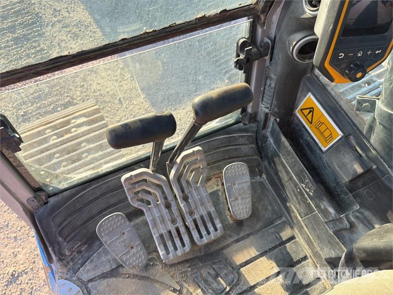 JCB JS220 Tracked Excavator Верижен екскаватор