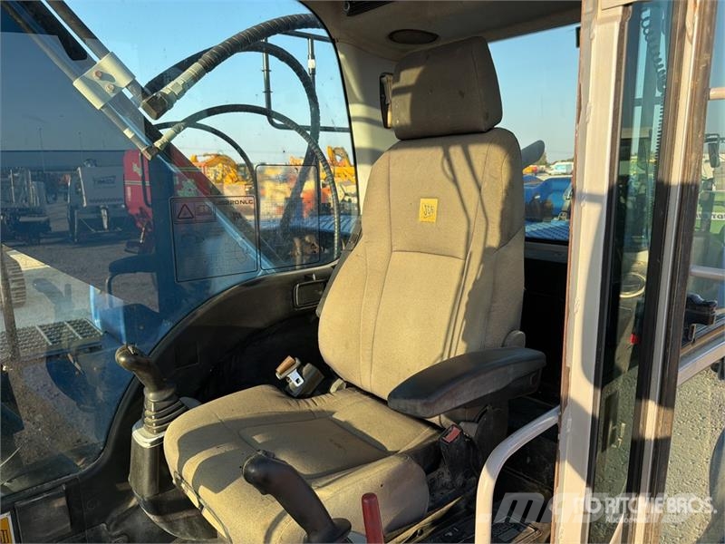JCB JS220 Tracked Excavator Верижен екскаватор