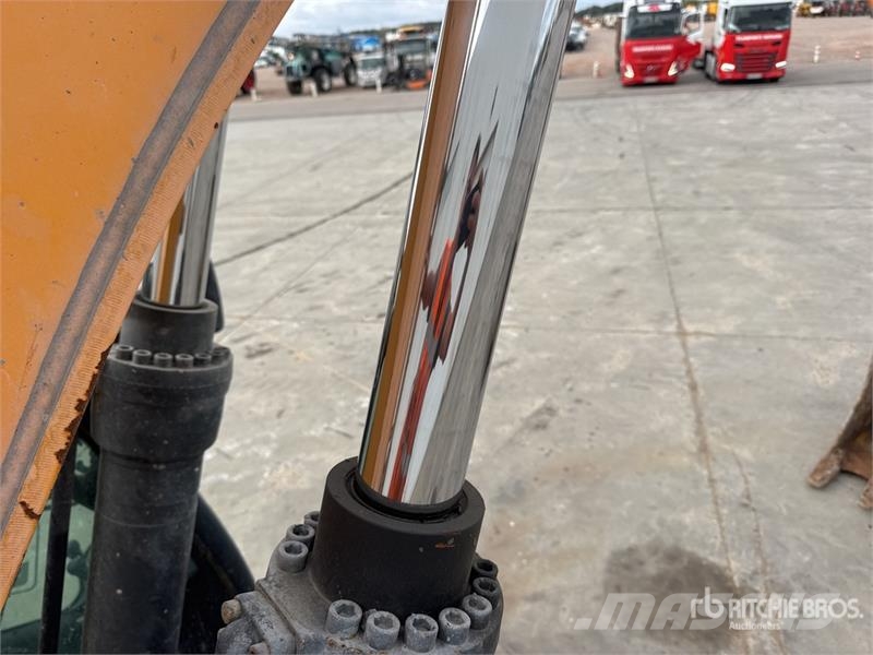 JCB JS240NC Pelle Sur Chenilles Tracked Excavator Crawler excavators