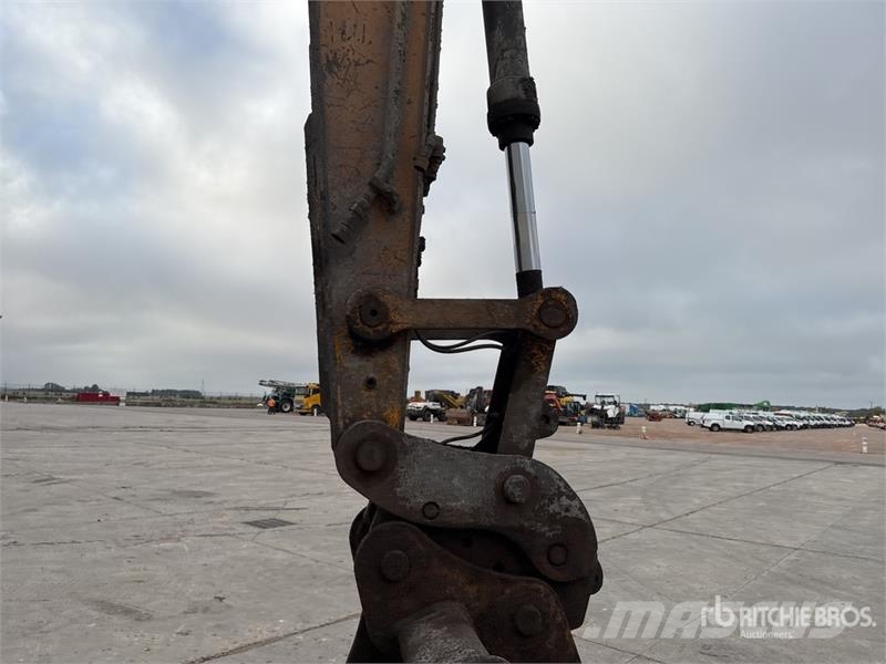 JCB JS240NC Pelle Sur Chenilles Tracked Excavator Raupenbagger