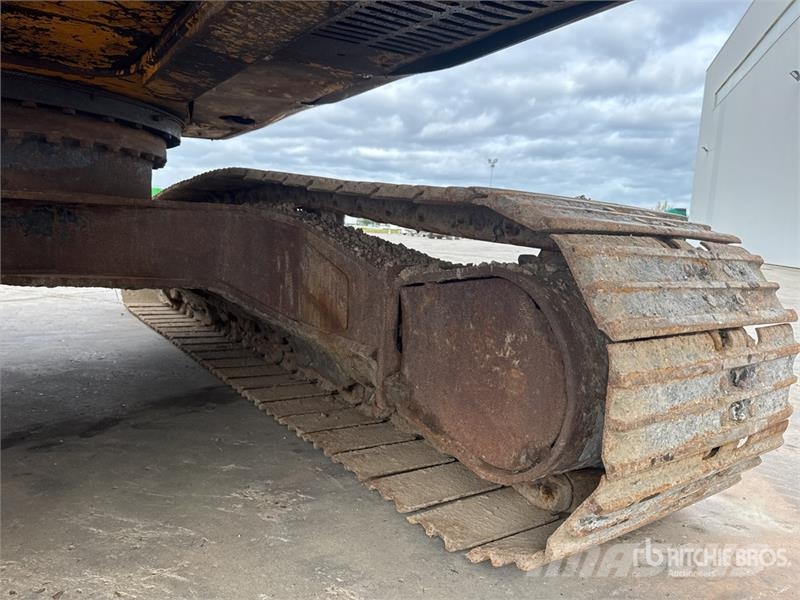 JCB JS240NC Pelle Sur Chenilles Tracked Excavator Crawler excavators