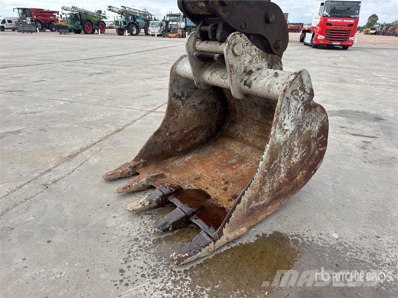 JCB JS240NC Pelle Sur Chenilles Tracked Excavator Crawler excavators