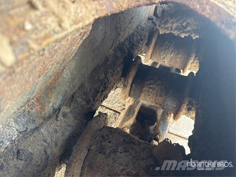 JCB JS240NC Pelle Sur Chenilles Tracked Excavator Crawler excavators