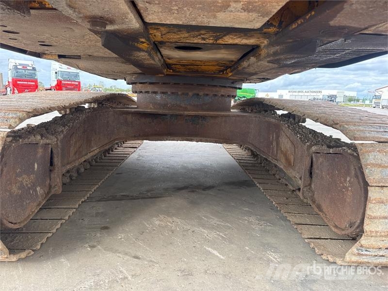 JCB JS240NC Pelle Sur Chenilles Tracked Excavator Crawler excavators