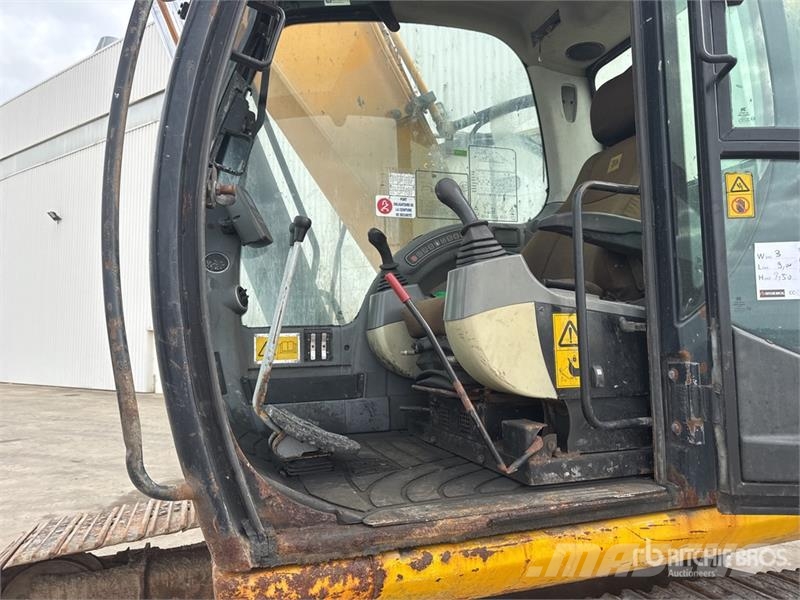 JCB JS240NC Pelle Sur Chenilles Tracked Excavator Crawler excavators