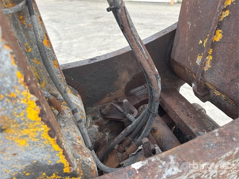 JCB JS240NC Pelle Sur Chenilles Tracked Excavator Crawler excavators