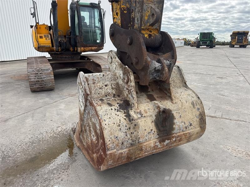 JCB JS240NC Pelle Sur Chenilles Tracked Excavator Crawler excavators