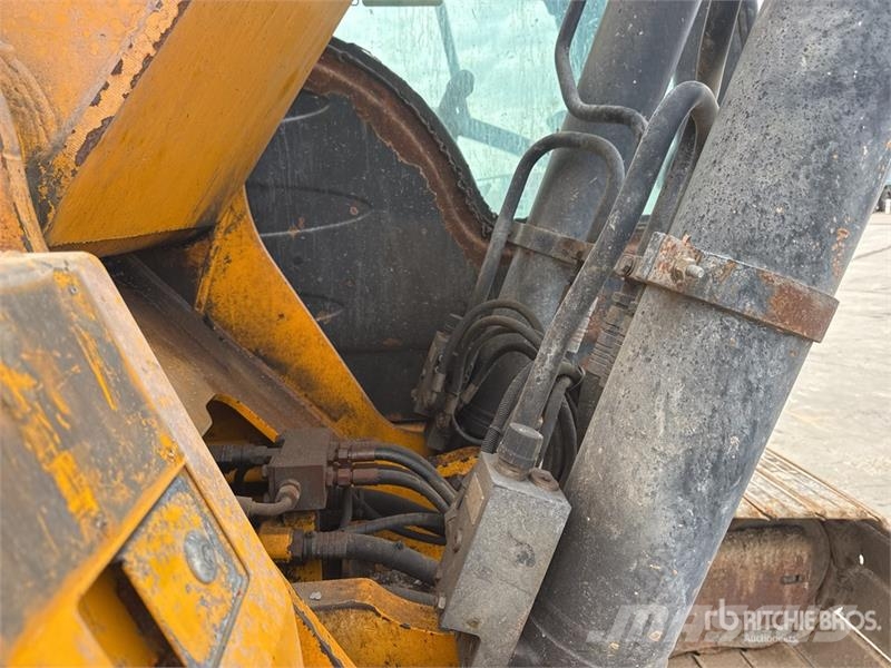 JCB JS240NC Pelle Sur Chenilles Tracked Excavator Crawler excavators